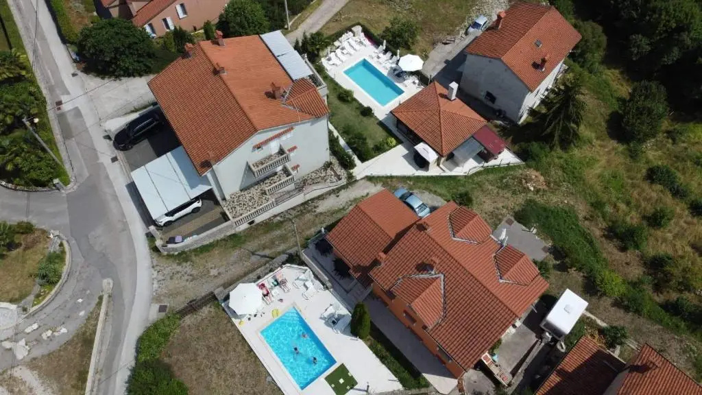 Apartments Ljubas