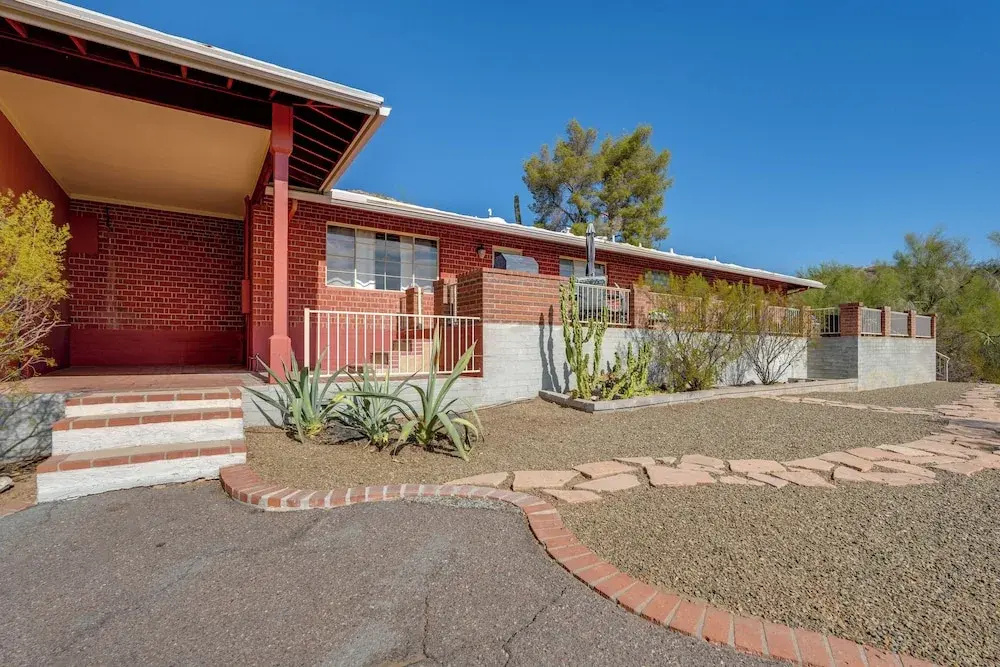 Close to Hiking & Biking: Mtn-view Phoenix Home