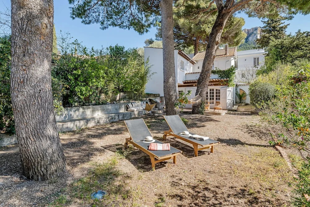 Deluxe Cottage
