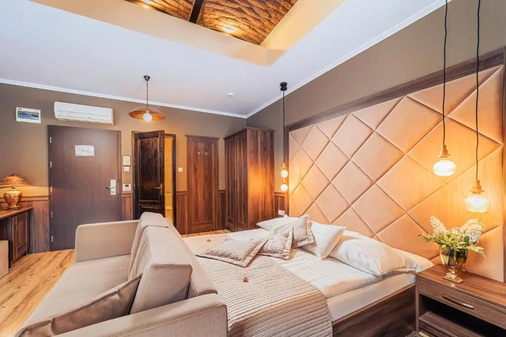 Komló Hotel Gyula - Chambres