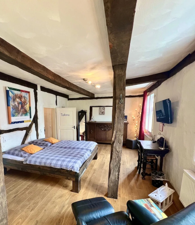 Economy room
