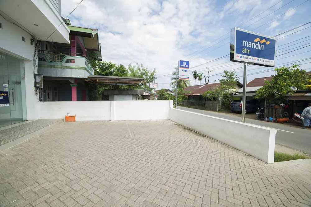 艾里班贾尔马辛夏利亚帕慕路斯巴鲁布米马斯拉亚 25 号酒店(Airy Syariah Pemurus Baru Bumi Mas Raya 25 Banjarmasin) - фото 12