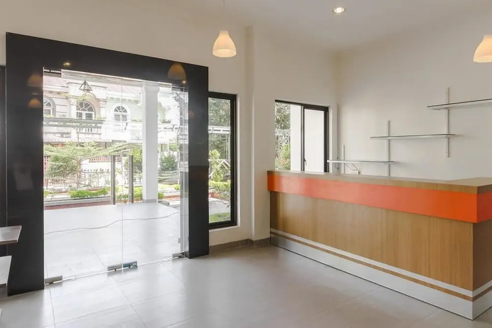 Lobby & Reception