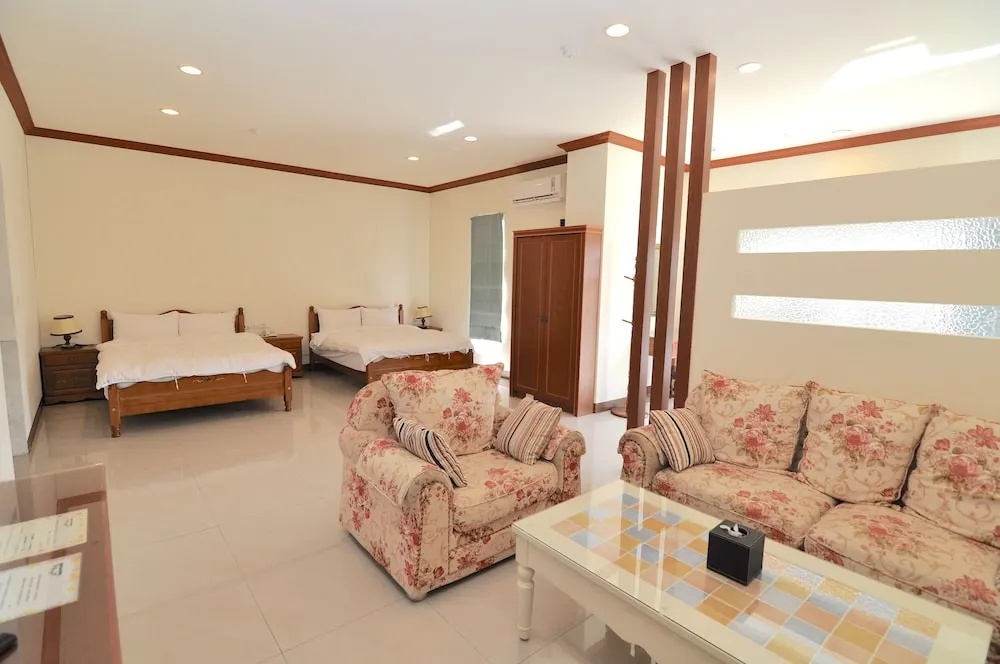 Standard Family room with mountain view