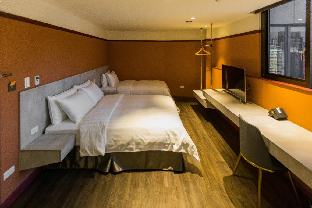 Standard Triple room