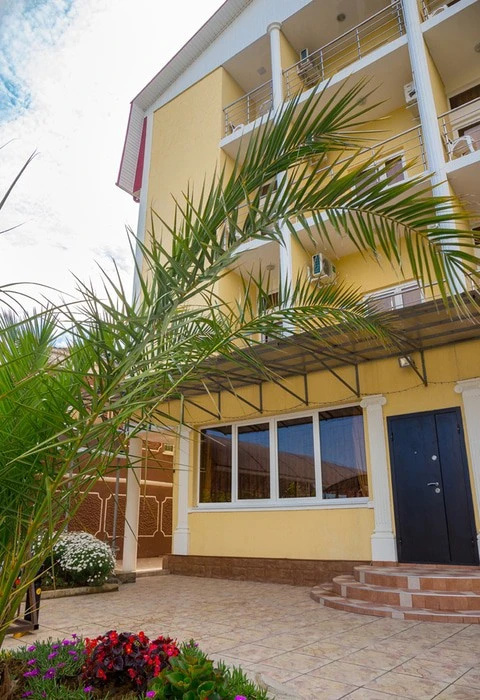 Kristall Guesthouse