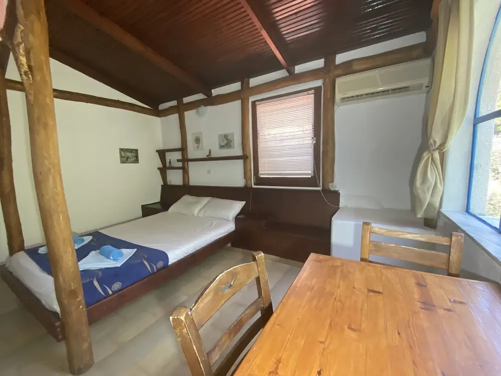 Standard Double Studio with partial sea view (full double bed)