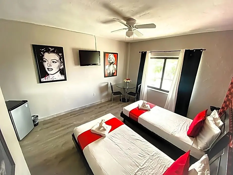 Economy Double room (twin beds)