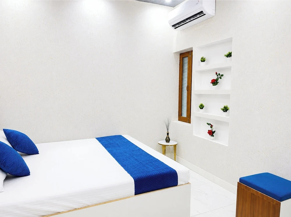Hotel A Star In Varanasi