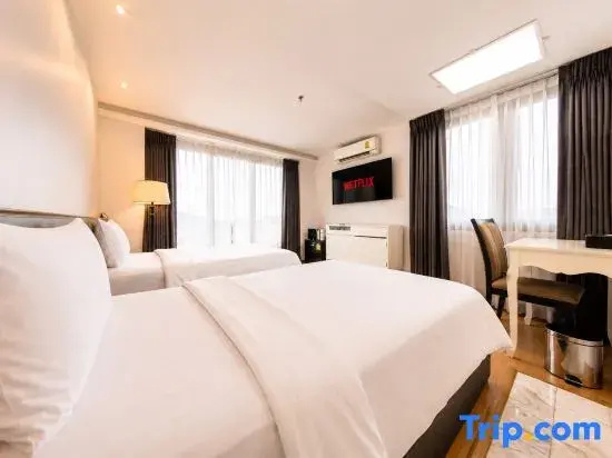 Deluxe Double room (twin beds)