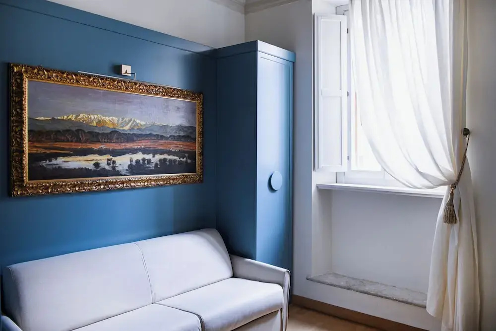 Deluxe Double room (full double bed)
