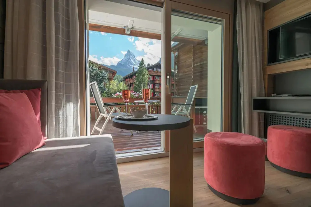 Superior Double room with mountain view (full double bed)