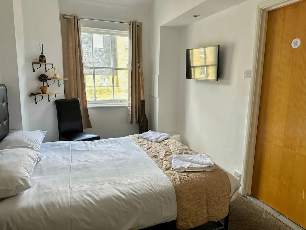 Двухместный номер Standard двуспальная кровать в Somerset Hotel Baker Street London