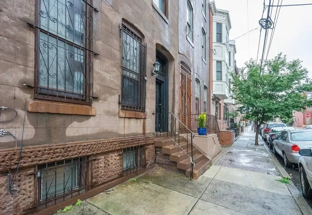 Perfect Downtown Apt w/ Free 2 Car Parking