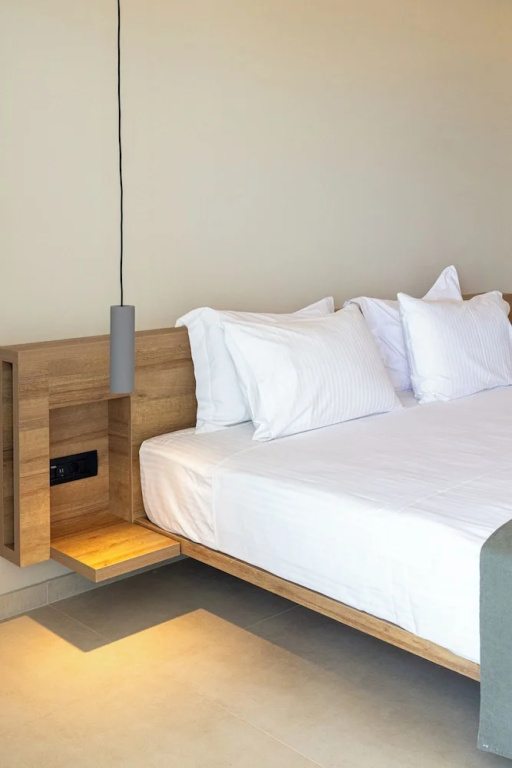 Deluxe Double room with bay view (full double bed)