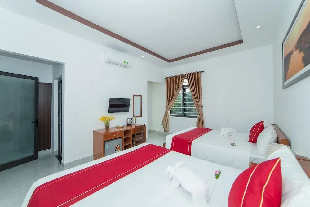 Deluxe Double room with pool view (twin beds)
