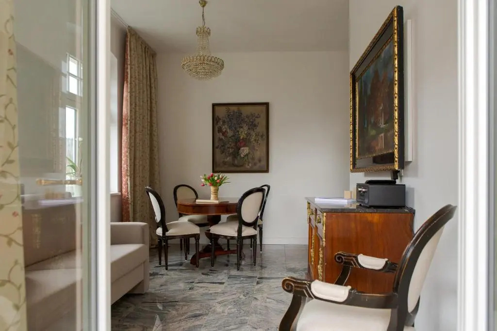 Apartment with balcony