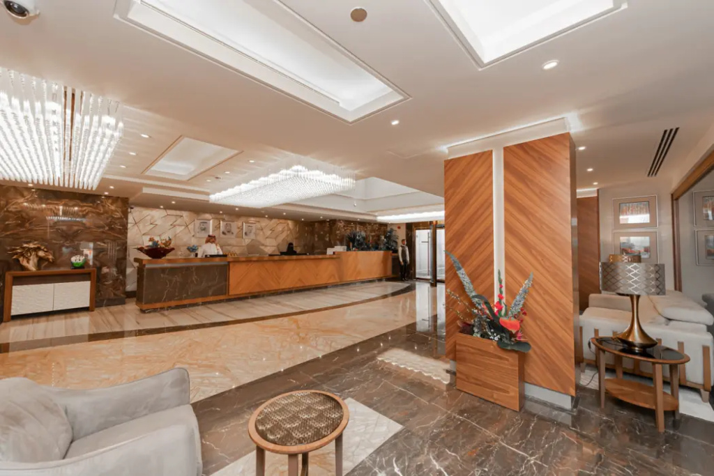 Lobby & Reception