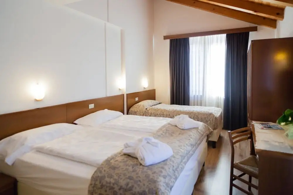 Classic Triple room