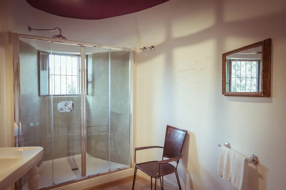Deluxe Double room with garden view (full double bed)