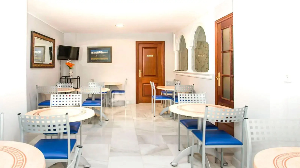 Hotel photo 12
