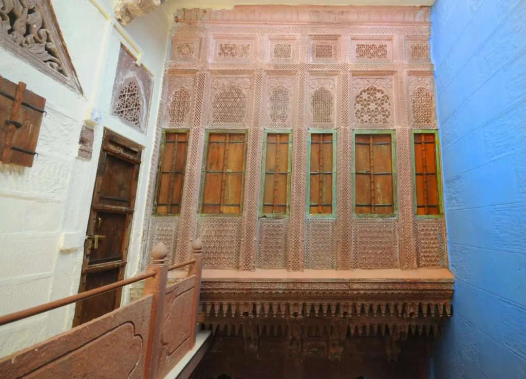 Juna Mahal