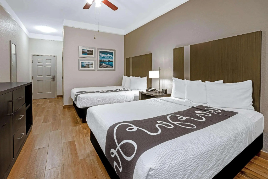 La Quinta Inn & Suites by Wyndham Conroe - Chambres