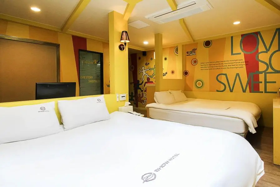 Deluxe Sextuple room