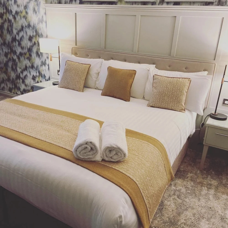 Standard Double Club room (full double bed)