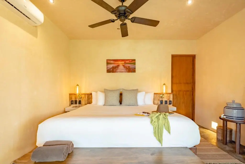Superior Double room (full double bed)