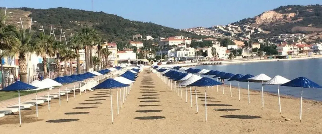 Beach & Waterfront