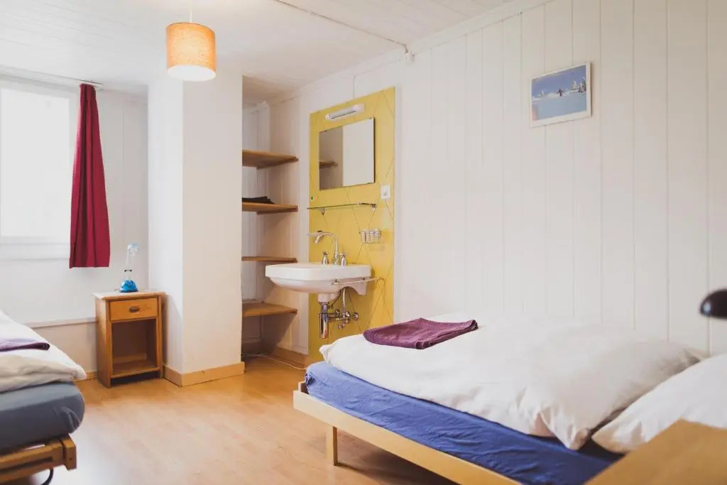 Economy room