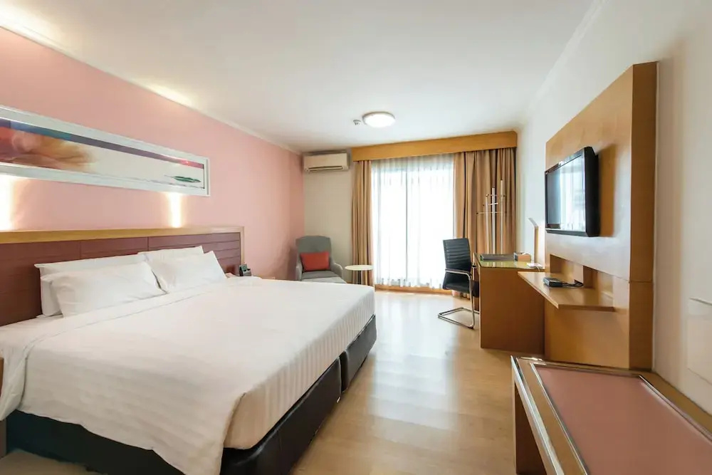 Superior Double room with balcony (full double bed)