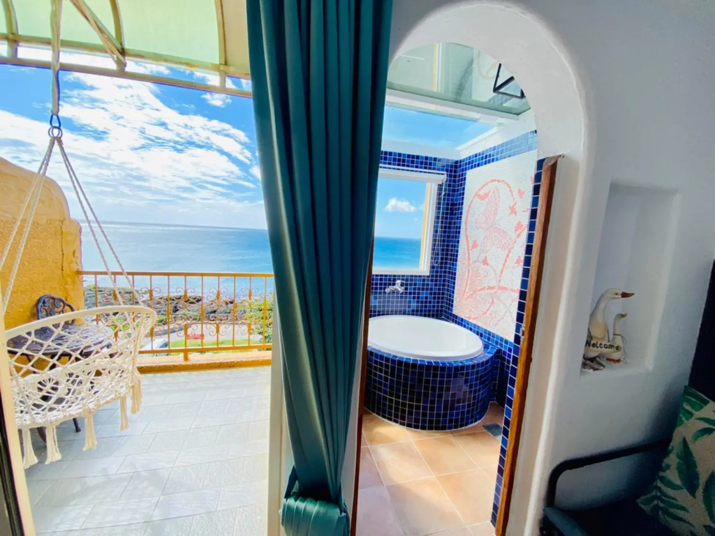 Standard Double room with sea view (full double bed)