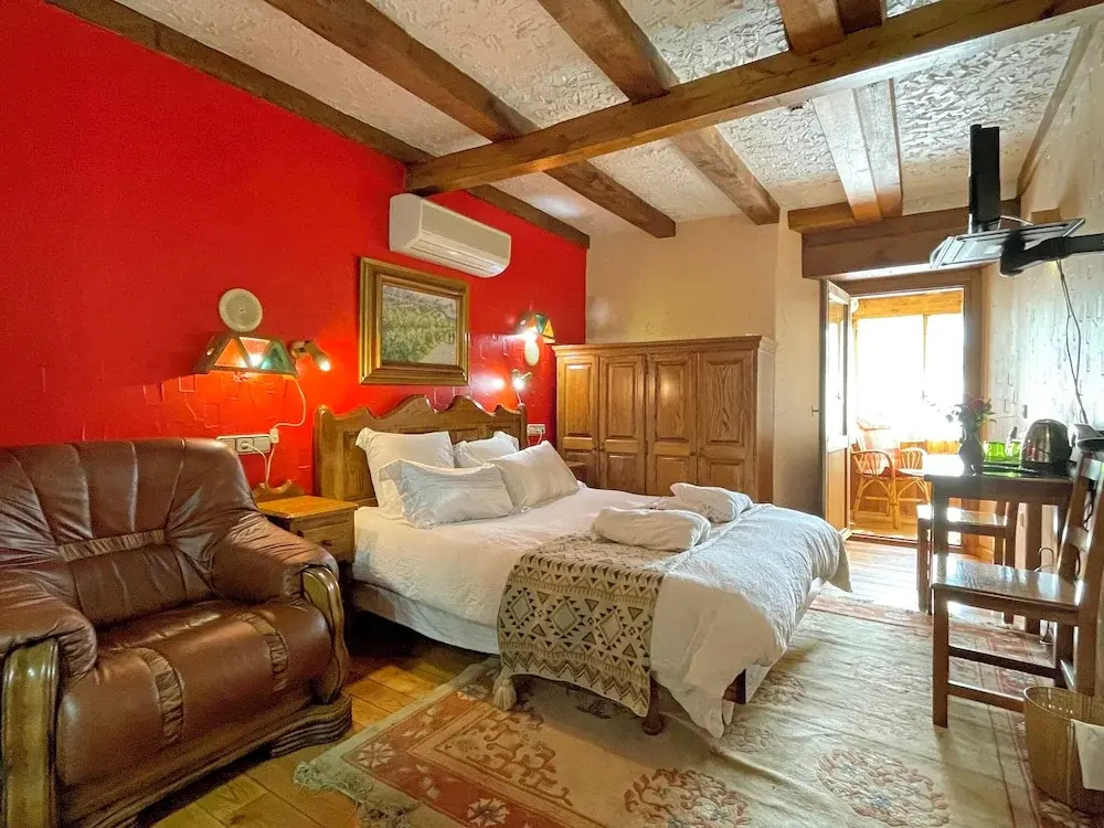 Economy room