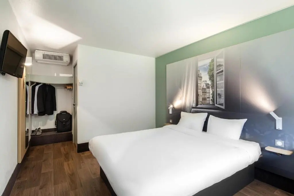 Standard Double room (full double bed)