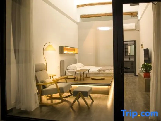 Standard Double room with courtyard view (full double bed)
