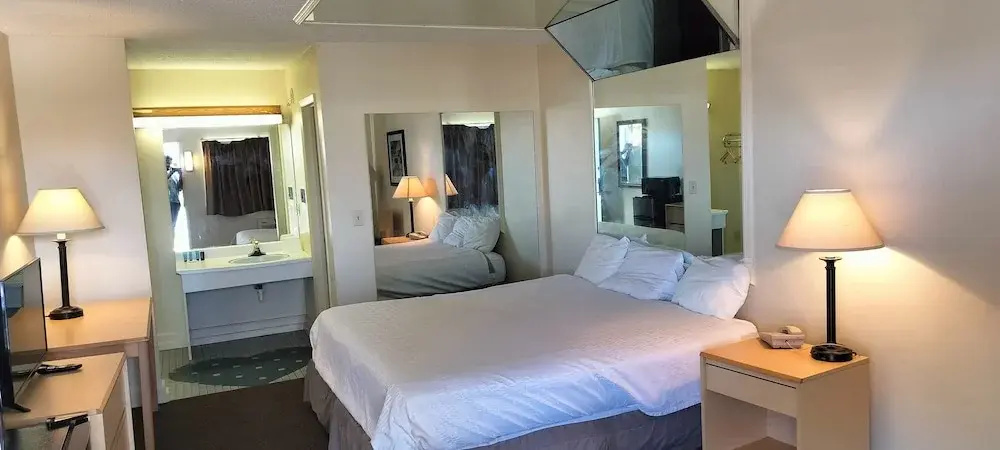 Economy room