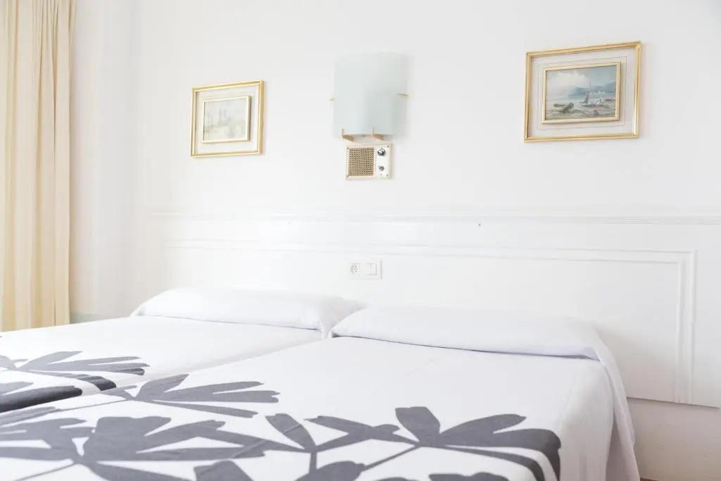 Rey Fernando Hotel - Chambres