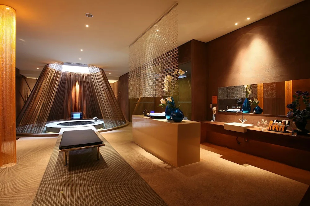Luxury Suite