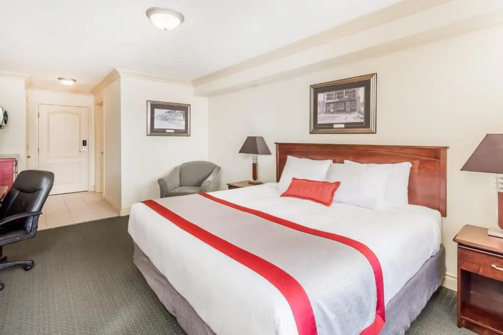 Ramada by Wyndham Hinton - Chambres