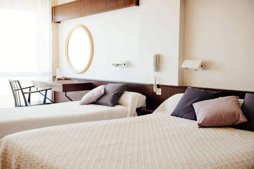 Hôtel Plage des Pins - Chambres
