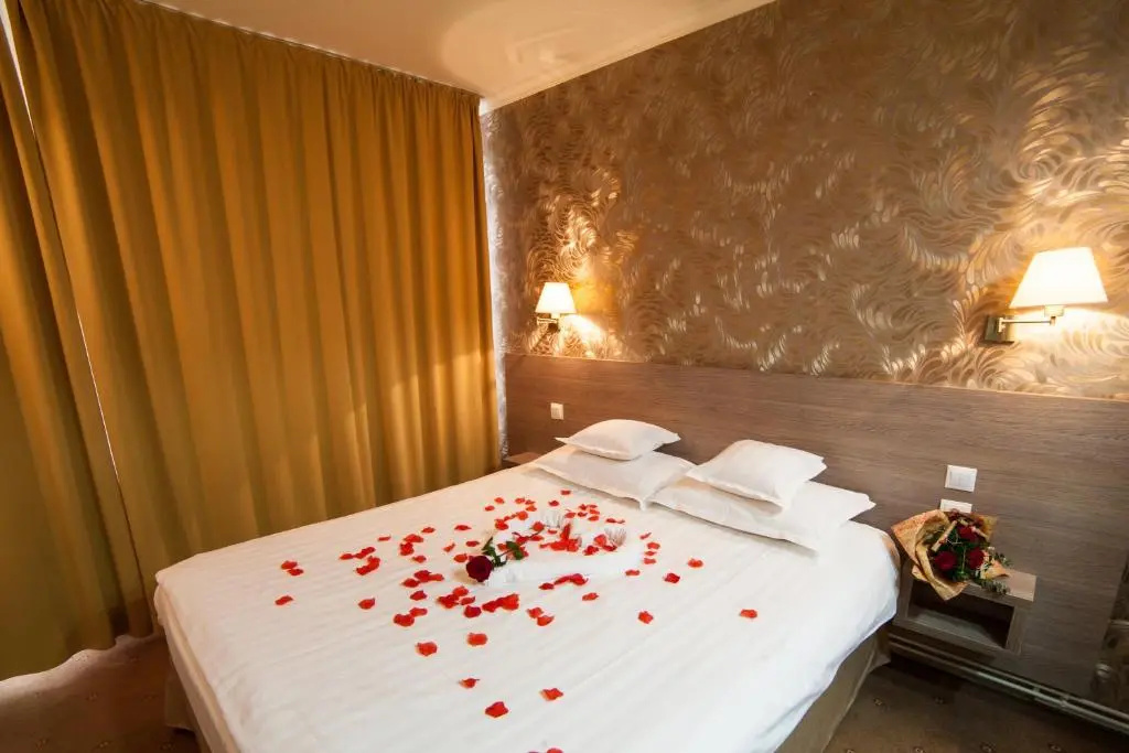 Standard Double room (full double bed)