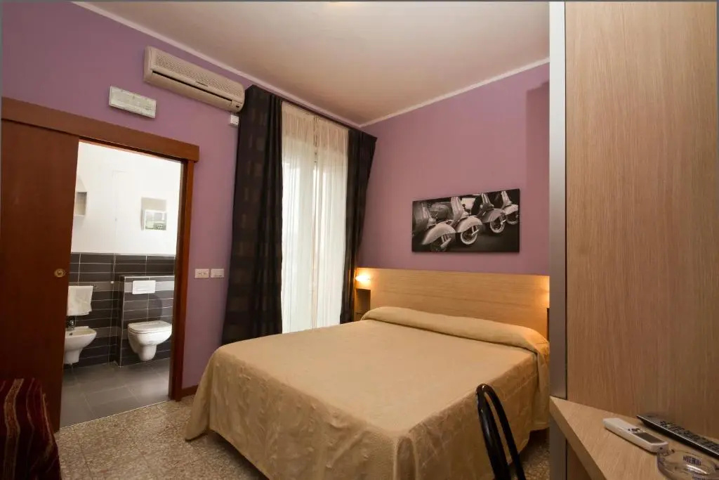 Standard Double room (full double bed)