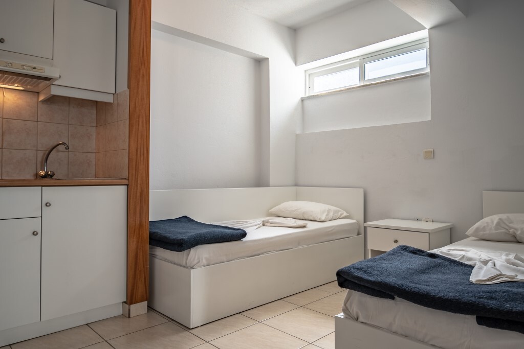 Evripides Village 4 *
