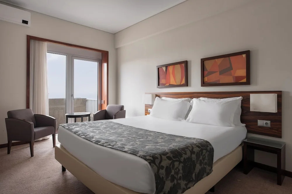 Deluxe Double room with sea view (full double bed)