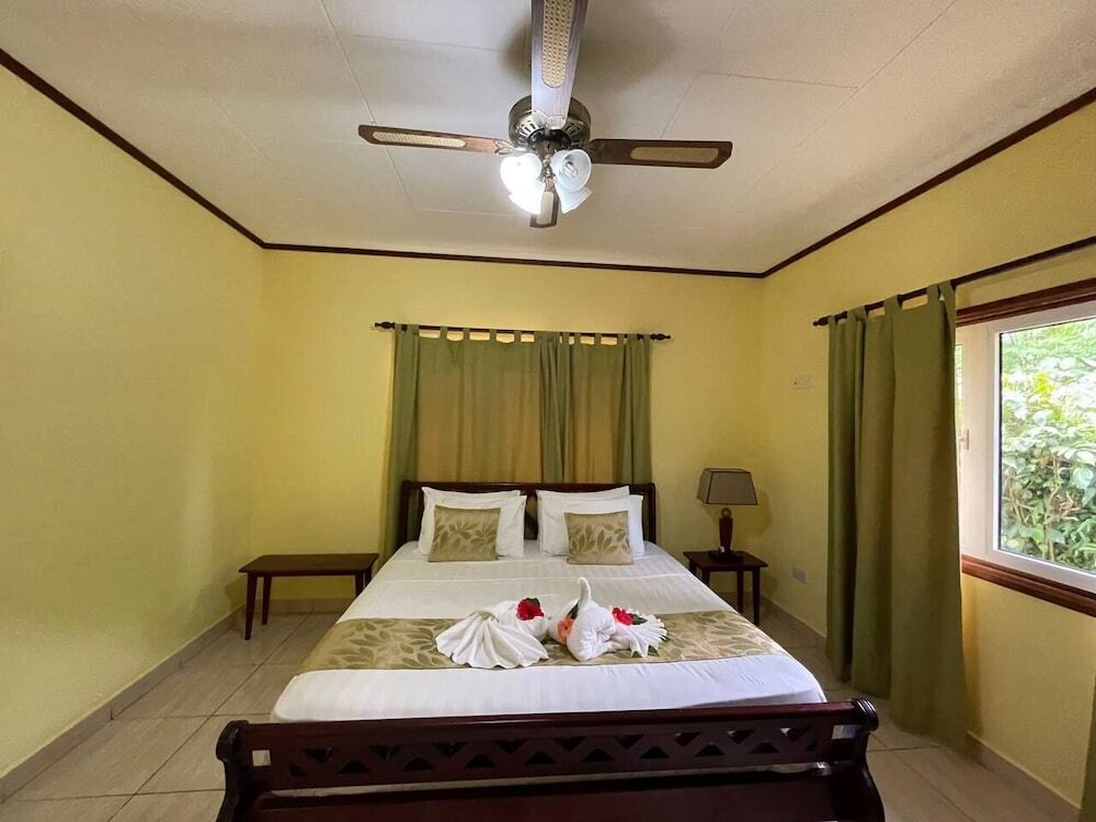 La Digue Holiday Villa by null