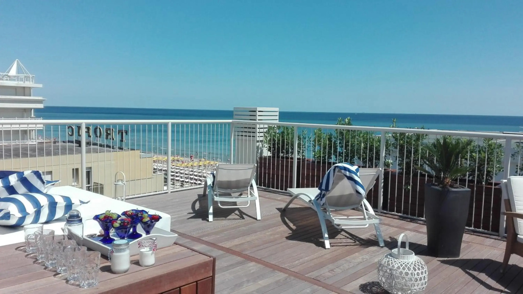 Hotel photo 8
