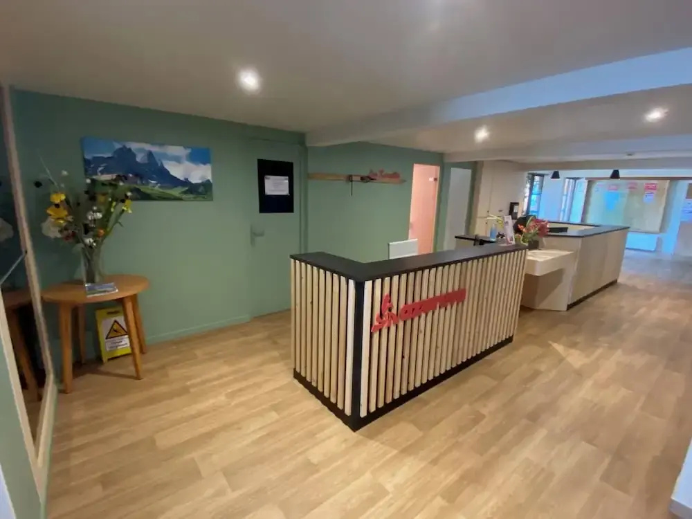 Lobby & Reception