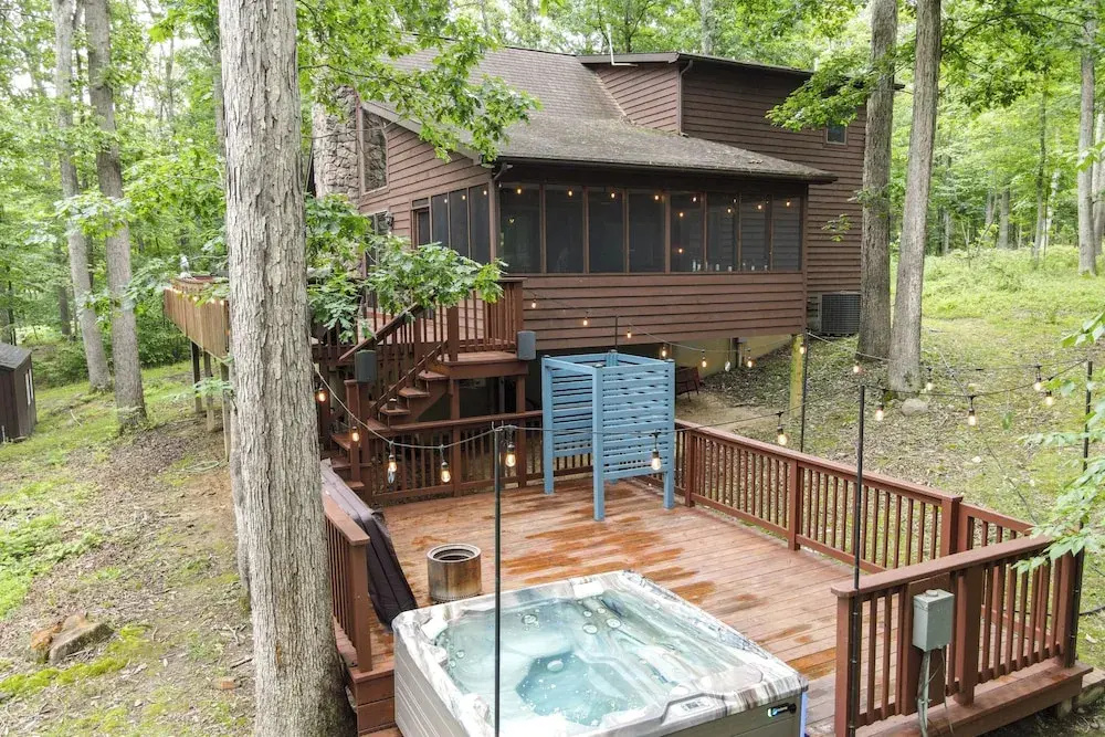 Great Cacapon Mtn Cabin w/ Private Hot Tub + Views